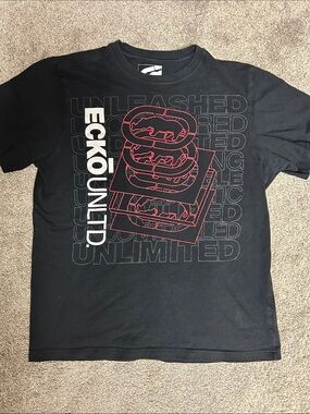 Y2K Ecko UNLTD Black Graphic Tee Shirt